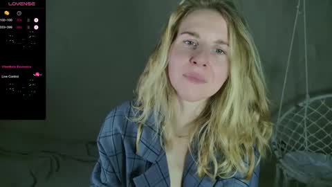 Snapshot of violetplath chatting on 10.17.25 Violet next stream December 6 online show from 10.17.25