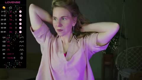 Snapshot of violetplath chatting on 11.16.25 Violet next stream December 6 online show from 11.16.25