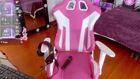   online show from 09.19.25