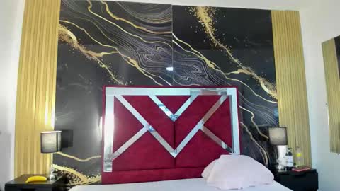 Violet Rose online show from 12.19.25