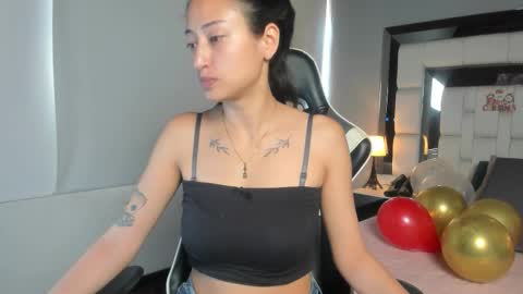 violetskinny online show from 12.22.25