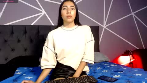 Snapshot of violett1126 chatting on 04.16.26 1126 online show from 04.16.26