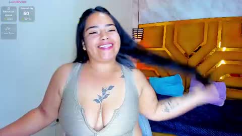Snapshot of violett_cinnamon chatting on 07.15.26 Violeta online show from 07.15.26
