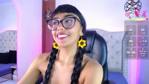 Snapshot of violett_garden chatting on 05.19.26 Violet online show from 05.19.26