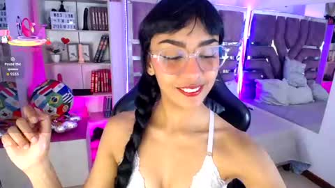Violet online show from 07.08.26