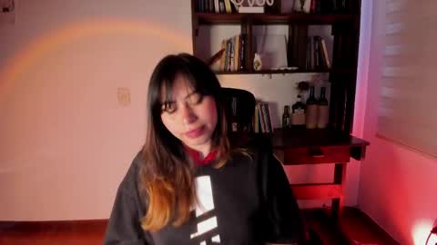 Snapshot of violett_red chatting on 04.09.26 Violeta online show from 04.09.26