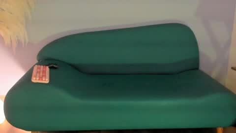 Snapshot of violetta_bold chatting on 02.23.25 violetta_bold online show from 02.23.25