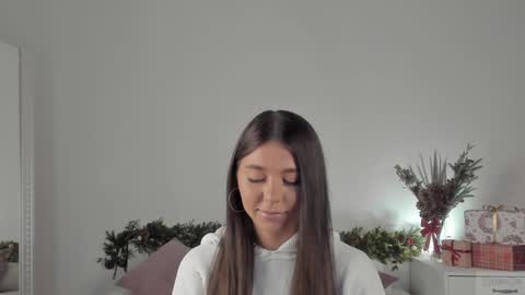 violetta_finch online show from 01.25.25