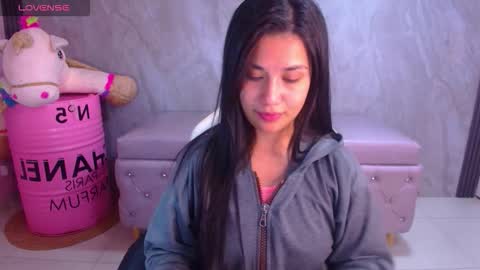 Violetta  online show from 12.18.25