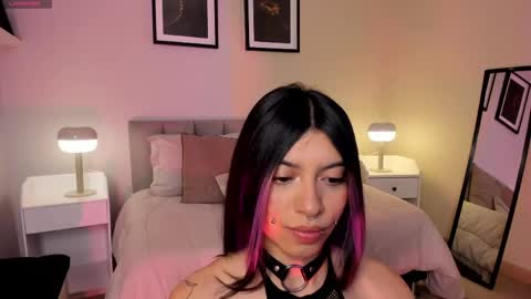 Snapshot of violetta_nur chatting on 06.02.26 Violetta nur online show from 06.02.26