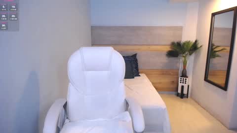 Snapshot of violetta_rainbow chatting on 12.06.24 Violetta online show from 12.06.24