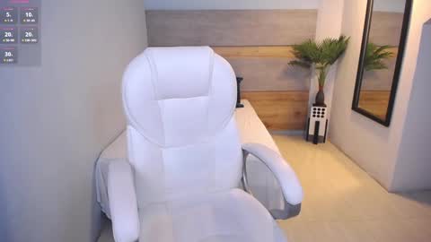 Snapshot of violetta_rainbow chatting on 02.07.25 Violetta online show from 02.07.25