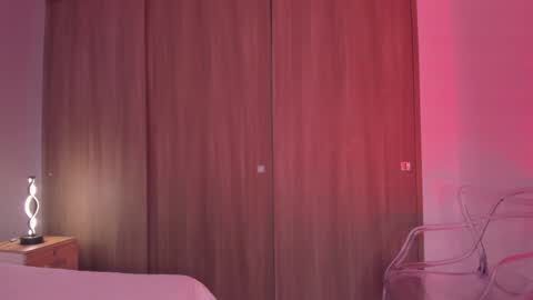 violetta independent model online show from 12.20.24