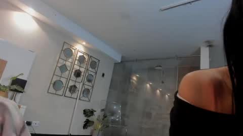 Snapshot of violettaa_stone chatting on 05.21.26 Violettaa online show from 05.21.26