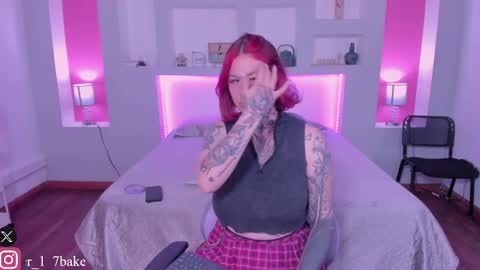 Snapshot of violettabaker1 chatting on 02.07.25 ViolettaBaker online show from 02.07.25