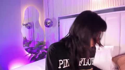 violettacolinss online show from 02.25.26