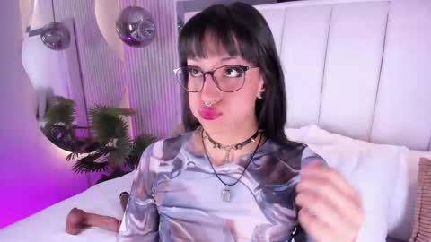 Snapshot of violettacolinss chatting on 04.29.26 violettacolinss online show from 04.29.26