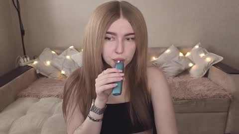 ViolettaOtis online show from 10.24.25