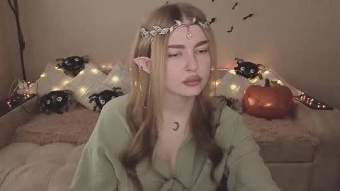 ViolettaOtis online show from 10.31.25