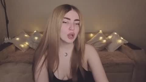 ViolettaOtis online show from 11.12.25