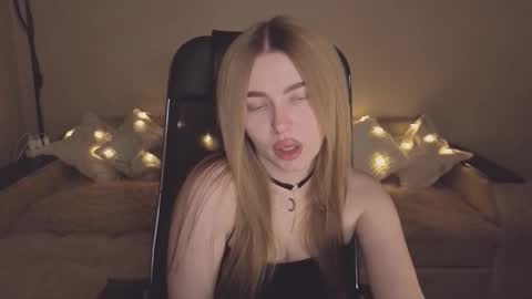 ViolettaOtis online show from 11.22.25