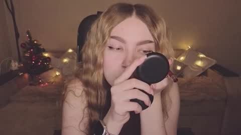 ViolettaOtis online show from 12.16.25