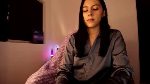 Violetta....Follow me in Twitter... online show from 10.12.25