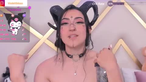 Snapshot of violettbloss chatting on 01.25.25 Violeta online show from 01.25.25