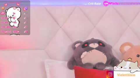 Snapshot of violettbloss chatting on 11.19.25 Violeta online show from 11.19.25