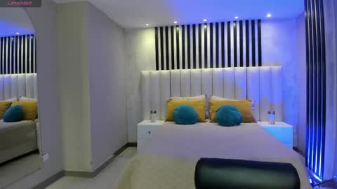 Violett Castel online show from 03.16.26