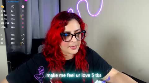 Snapshot of violettelynn_ chatting on 02.14.26 Violetta Morningstar online show from 02.14.26