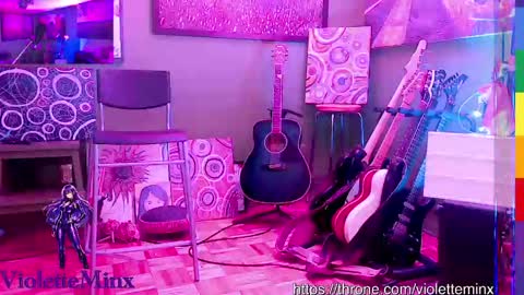 Snapshot of violetteminx chatting on 04.22.26 Violette online show from 04.22.26