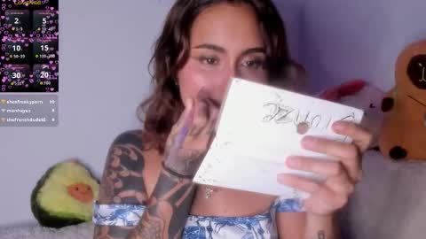 Violette  online show from 10.08.25