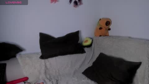 Violette  online show from 10.20.25