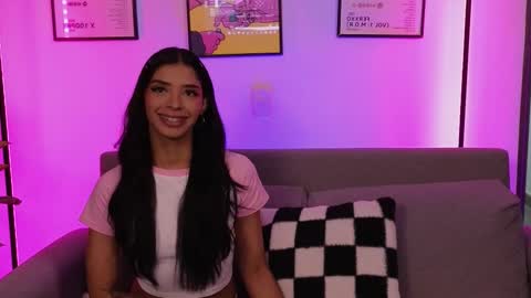 Snapshot of violettgrey_ chatting on 02.19.26 Violet online show from 02.19.26