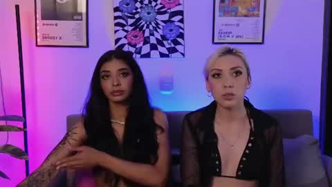 Snapshot of violettgrey_ chatting on 06.20.26 Violet online show from 06.20.26