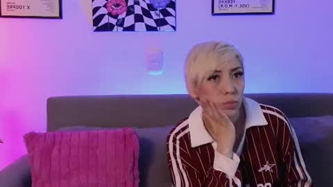 Snapshot of violettgrey_ chatting on 06.22.26 Violet online show from 06.22.26