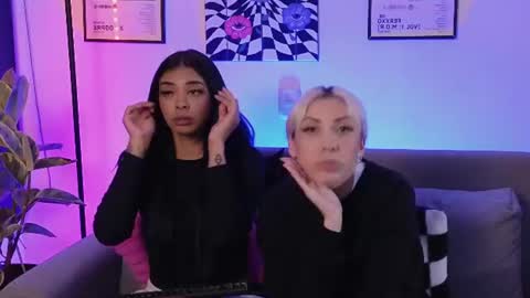 Snapshot of violettgrey_ chatting on 06.30.26 Violet online show from 06.30.26