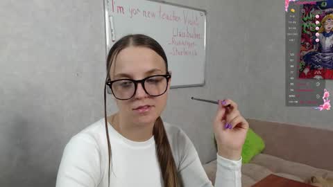 Snapshot of violetwin chatting on 09.23.25 Violet online show from 09.23.25