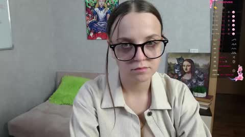 Snapshot of violetwin chatting on 09.27.25 Violet online show from 09.27.25