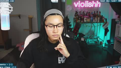 follow me on twitter violishh and ig violishh  online show from 12.18.24