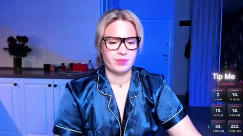  VelvettTime  online show from 10.23.25