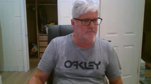 Snapshot of viper654321 chatting on 04.26.26 viper654321 online show from 04.26.26