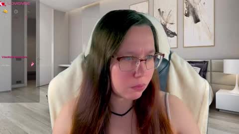 Snapshot of visecret chatting on 11.01.25 Victoria Romans online show from 11.01.25