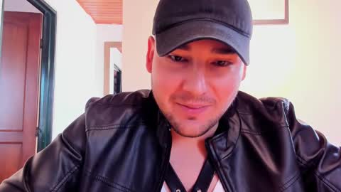 Vito Ferrer online show from 01.14.25