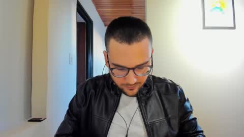 Vito Ferrer online show from 01.19.25