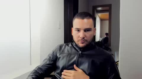 Vito Ferrer online show from 02.22.25