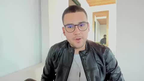 Vito Ferrer online show from 02.26.25