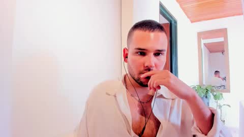 Vito Ferrer online show from 03.08.25