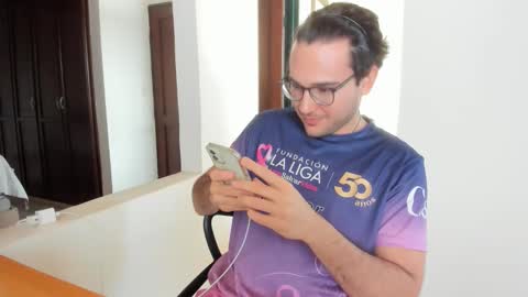 Vito Ferrer online show from 03.15.26